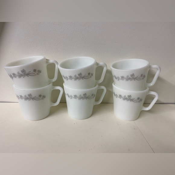 Set of 6 vintage Pyrex “Ribbon Bouquet” D-handled coffee mugs - Picture 5 of 6